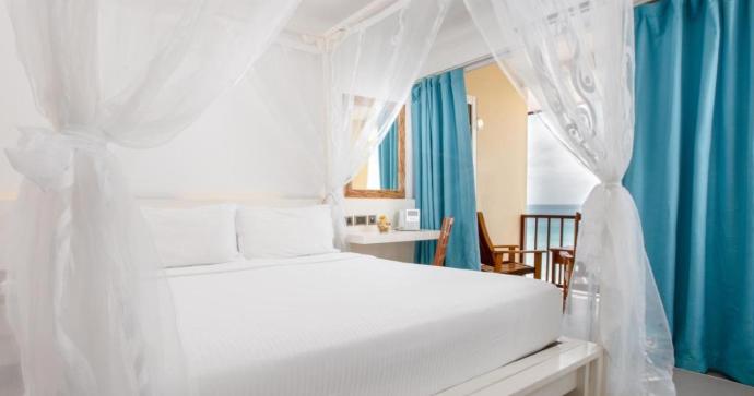 Coral Strand Smart Choice Hotel