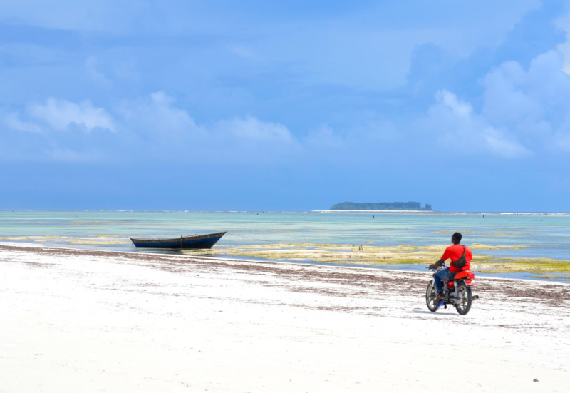 Tidevandet på Zanzibars østkyst