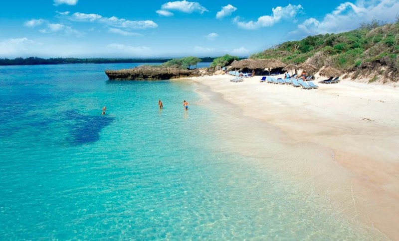 Kombinér safari med et strandparadis