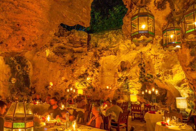Ali Barbour’s Cave Restaurant i Kenya – Østafrikas mest unikke restaurant.